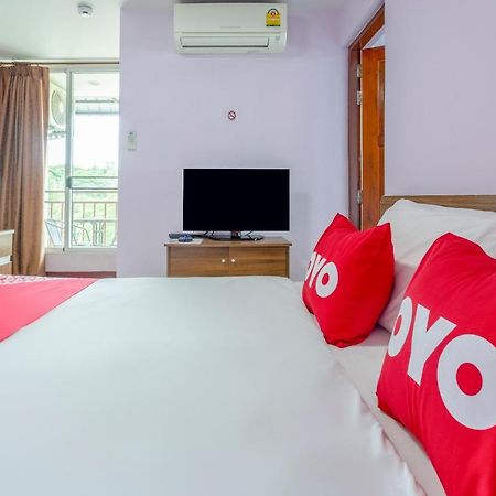 Oyo 1053 Bloom Guest House Чиангмай Экстерьер фото