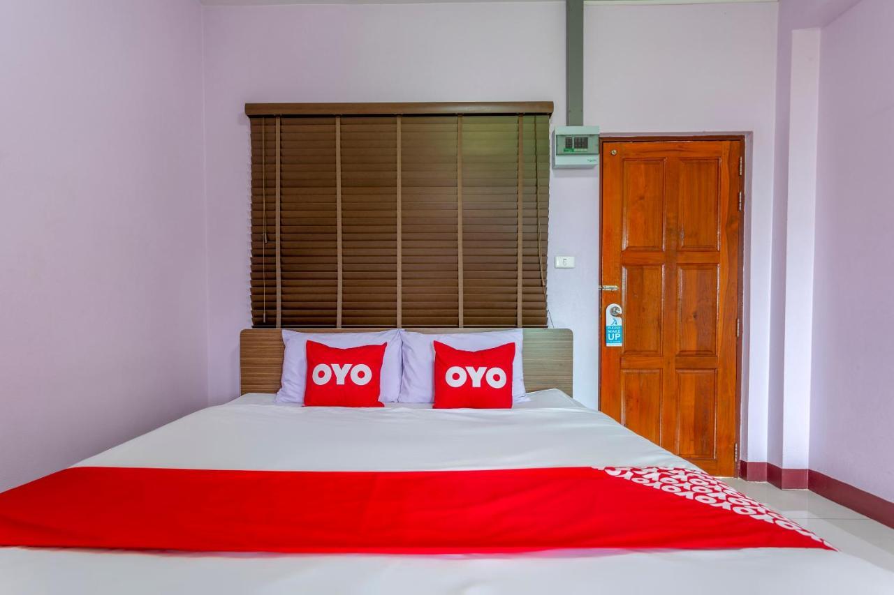 Oyo 1053 Bloom Guest House Чиангмай Экстерьер фото