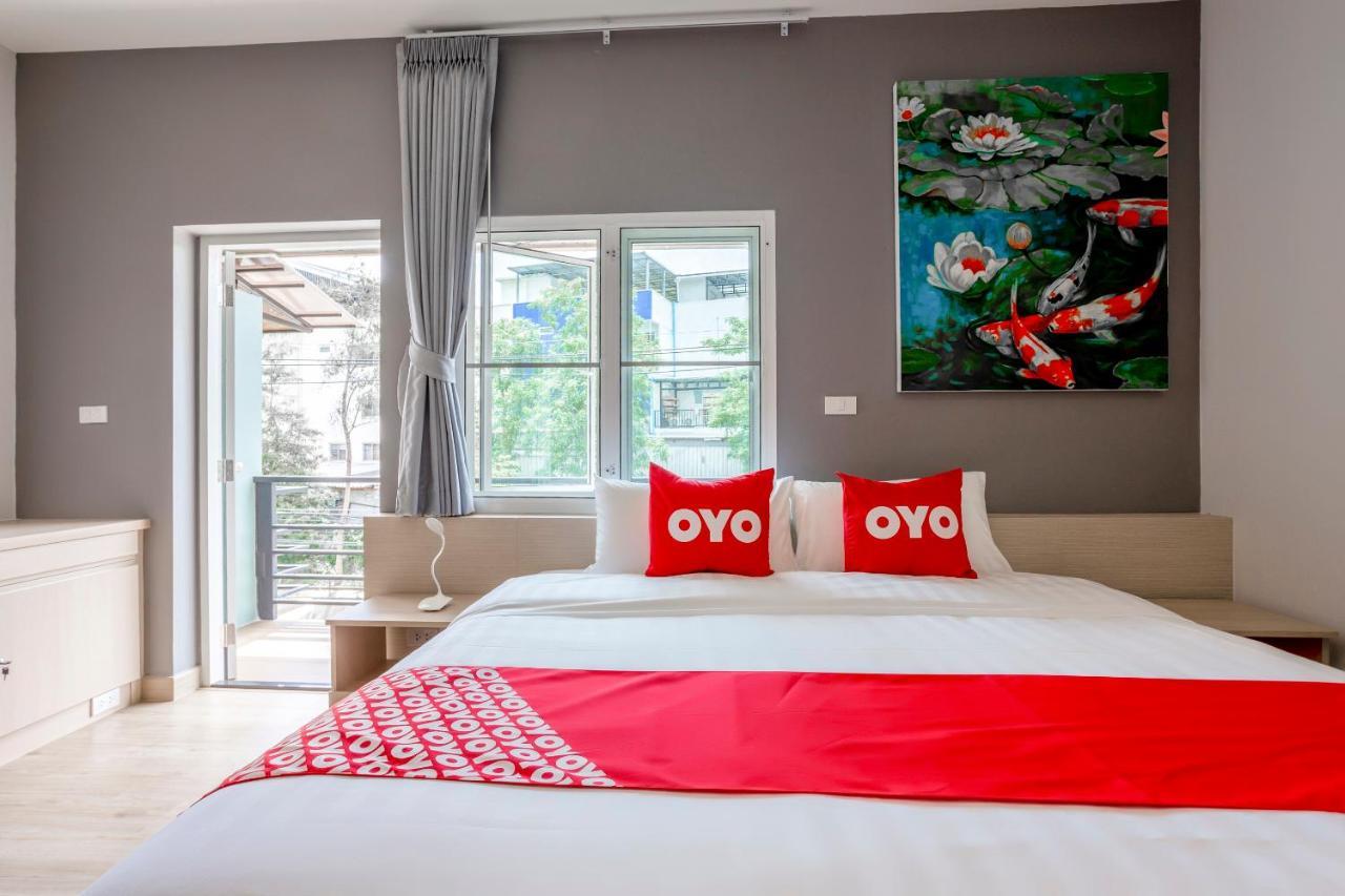 Oyo 1053 Bloom Guest House Чиангмай Экстерьер фото