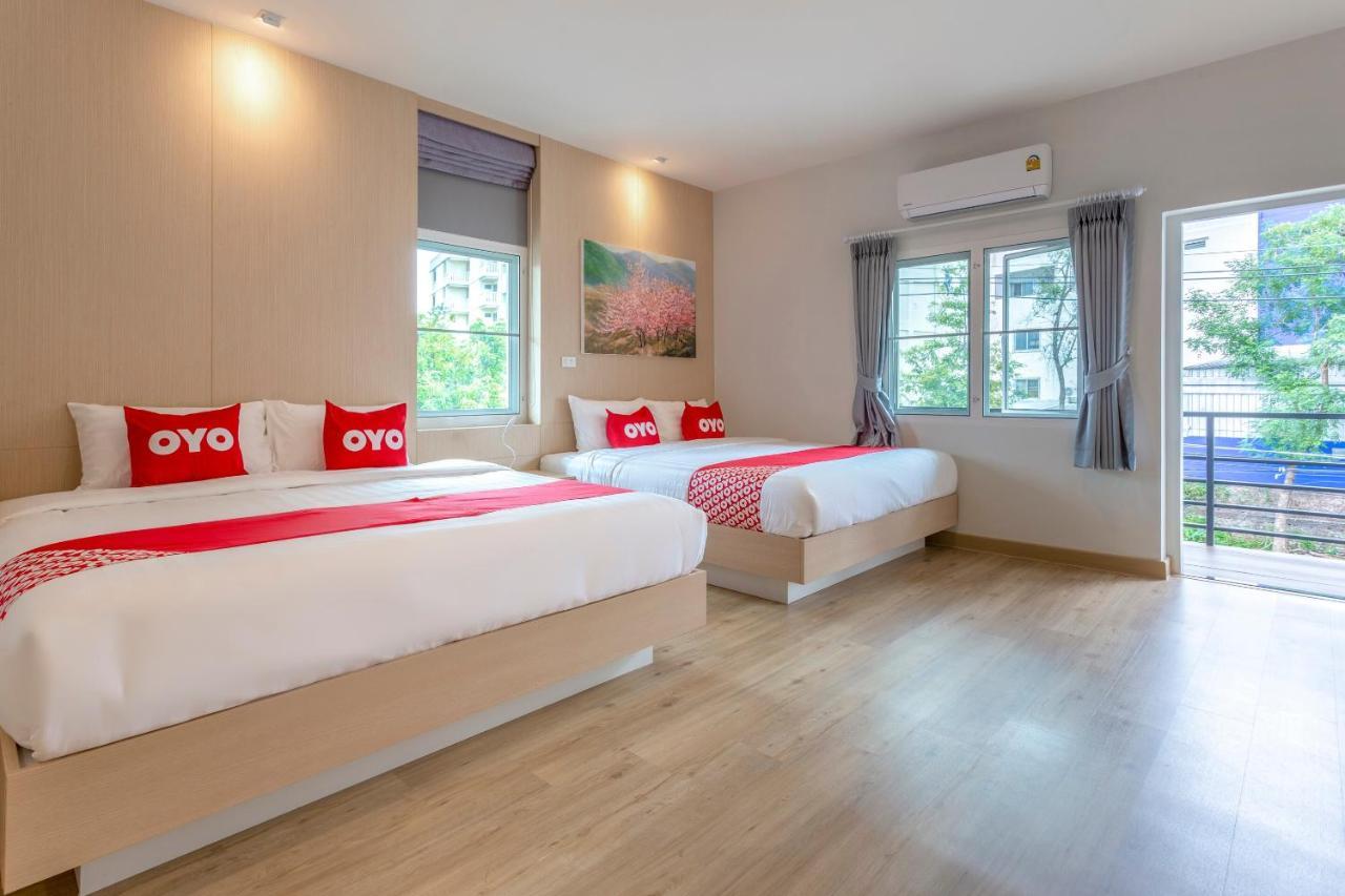 Oyo 1053 Bloom Guest House Чиангмай Экстерьер фото