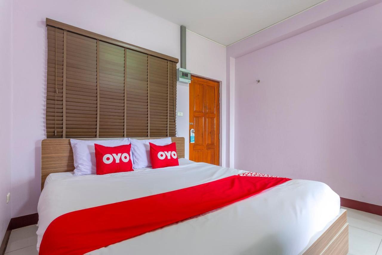 Oyo 1053 Bloom Guest House Чиангмай Экстерьер фото